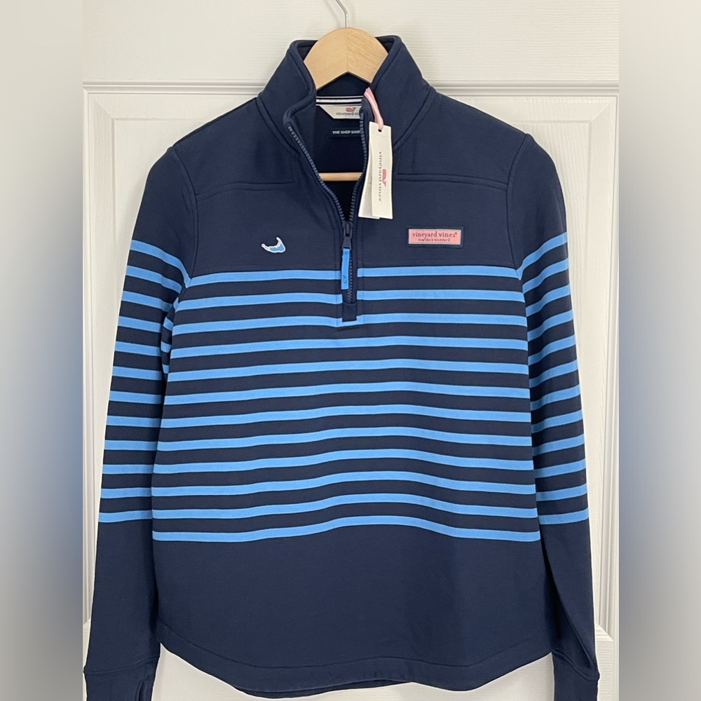 New with tags. Vineyard Vines Quarter Zip Women’s XS pull over.